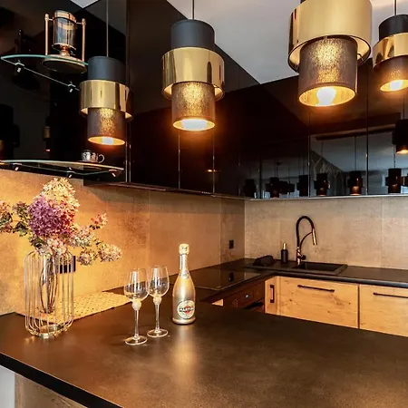 Promienisty Apartament Hotel *